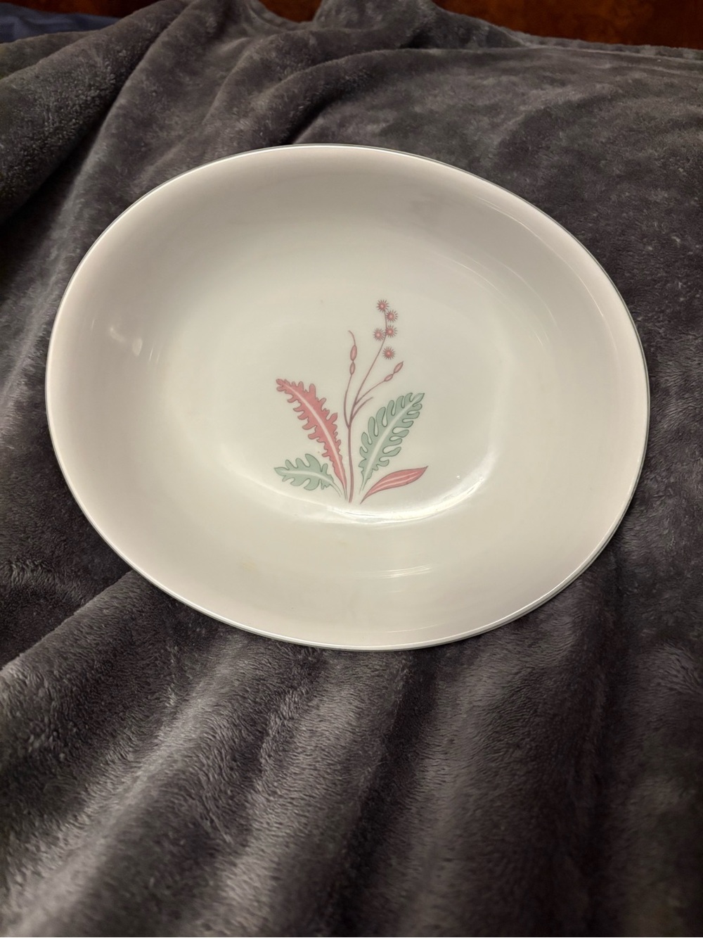 Ceramic Serving Bowl ARZBERG GRRMANY  with Pink & Mint Leaf Motif
